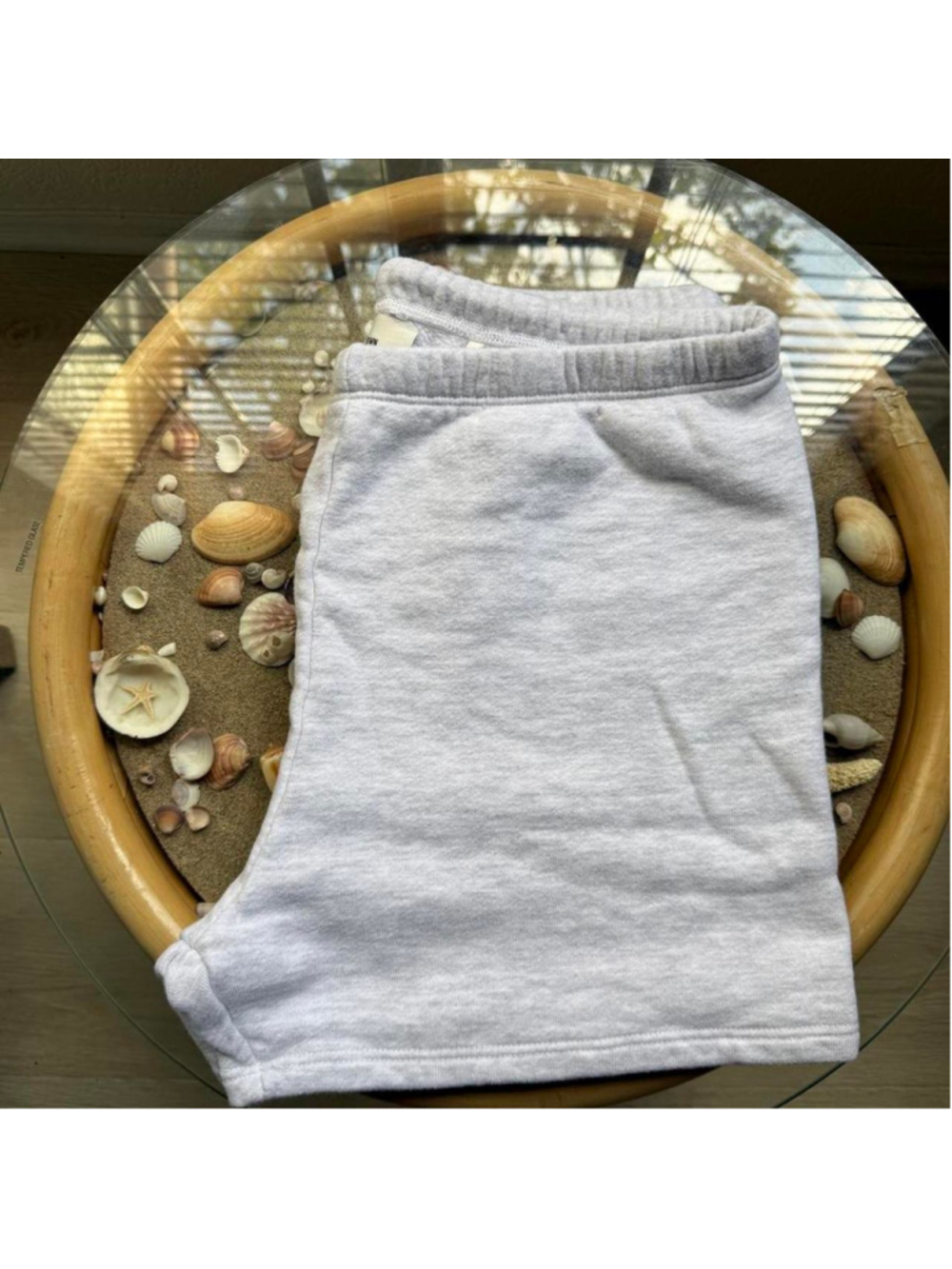 Joah brown fitted sweatshirts 
Size m/l